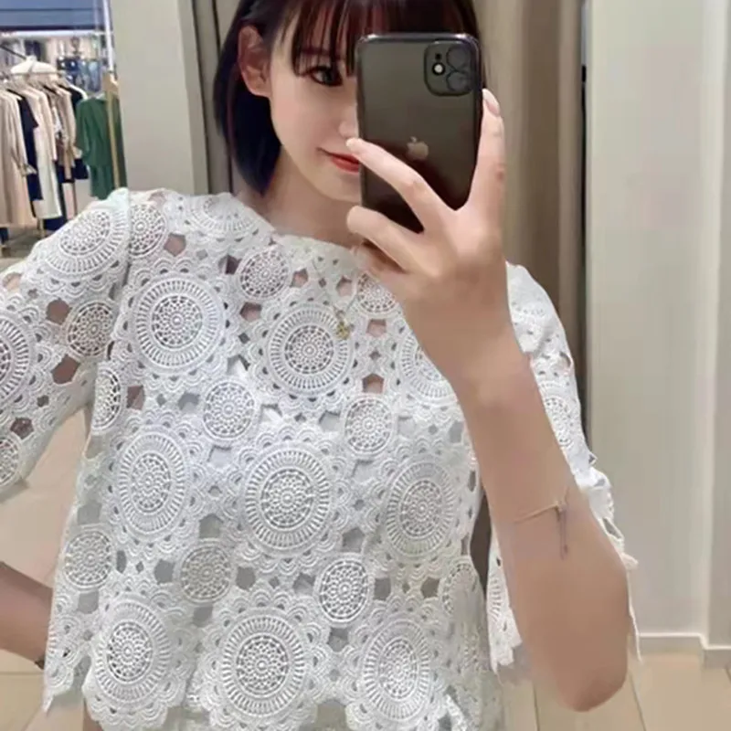 

New Arrvial Women Short Sets Maje Hollow-out Design Summer Clothing Sets Embroidery Casual Women Spring Summer Shorts Sets Maje