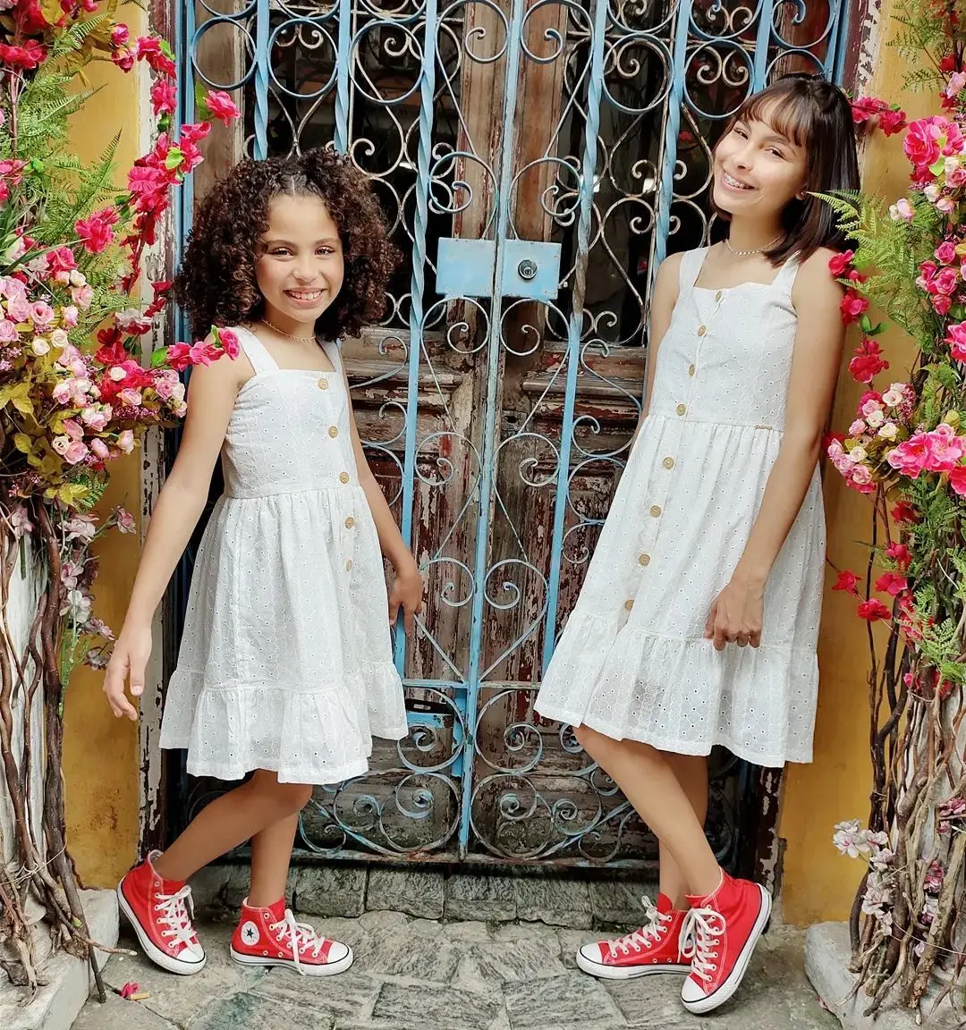 

Little Girls Summer Sling Plain Embroidery Button-Down Ruffle Hem Dress Girls Knee-Length Casual White Dress