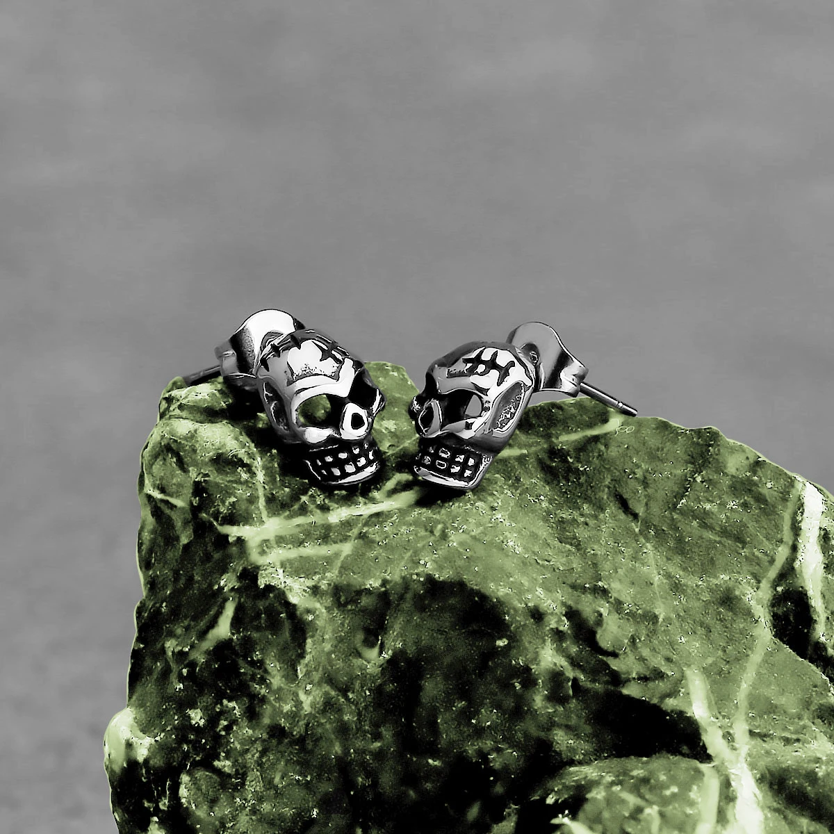 

Gothic Skull Push-back Earrings Stainless Steel Men's Hip-hop Biker Accessories Vintage Fashion Male Jewelry Punk Gift Wholesale