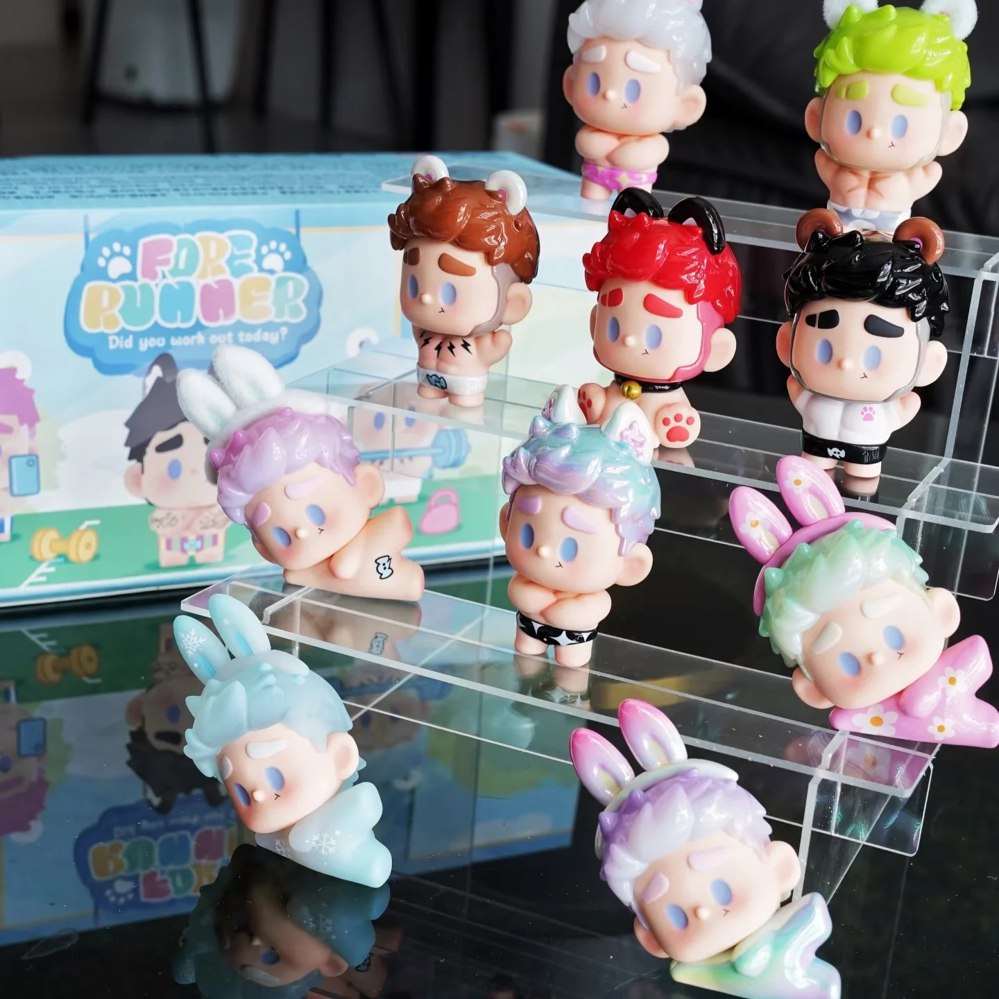 Фото Коллекционная фигурка Forerunner Fitness Series Blind Box: полный набор стильных фигурок для декора дома и рабочего стола №2