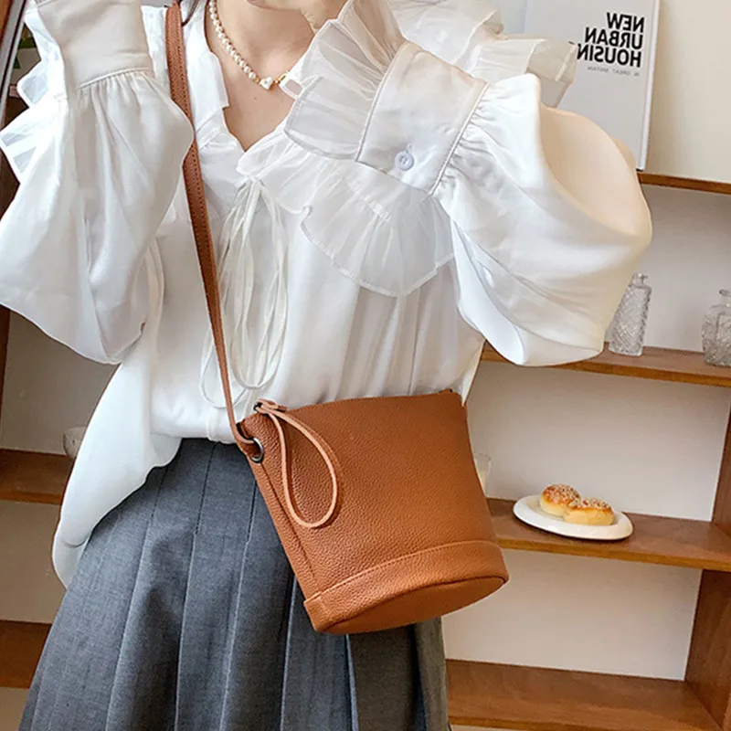 

Женская простая сумка-мессенджер, качественная мягкая кожаная сумка на плечо, новые роскошные дизайнерские сумки, женская Стильная универс...