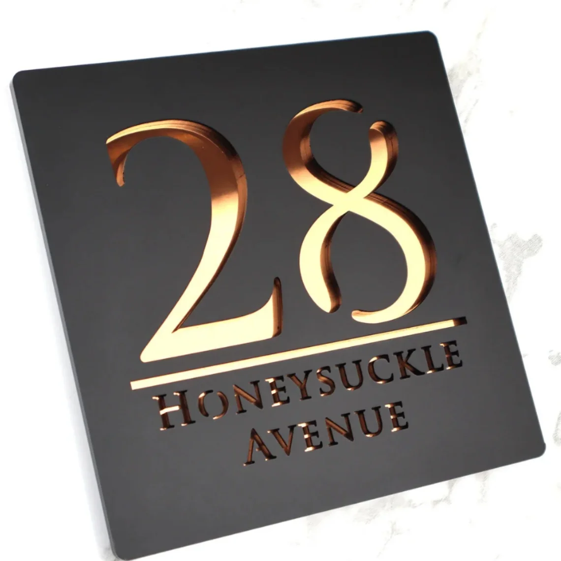 Лазерная резка матовый черный и медный зеркальный плавающий дом знаки дверной