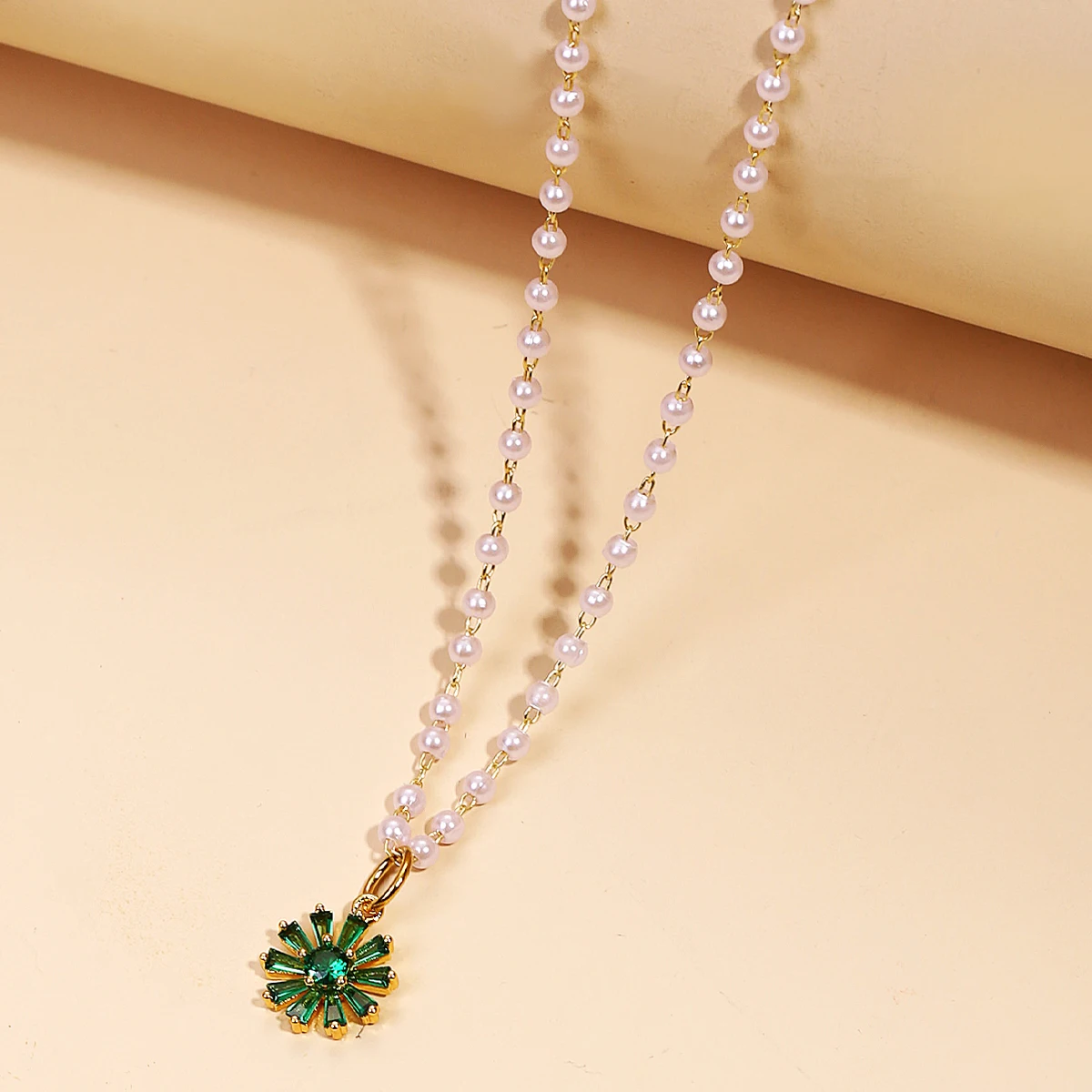 

Ожерелье с кулоном в виде ракушек из нежного зеленого цветка ожерелье с инкрустацией из циркония жемчужная цепочка для женщин модные ювели...