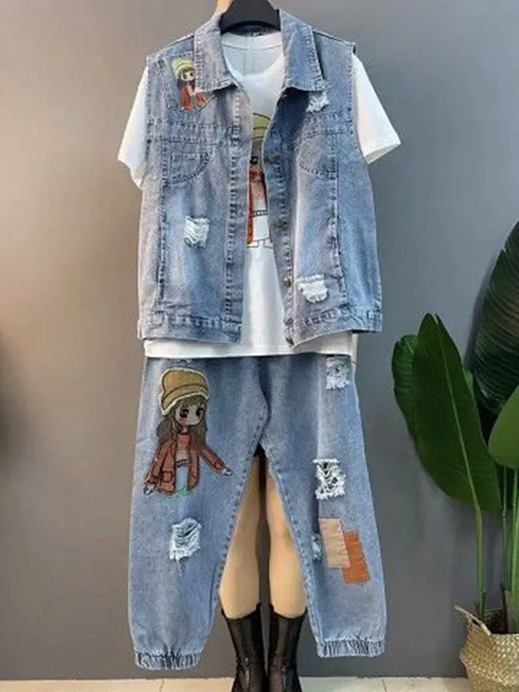 Джинсовый жилет с мультяшным принтом белая футболка коротким рукавом рваные