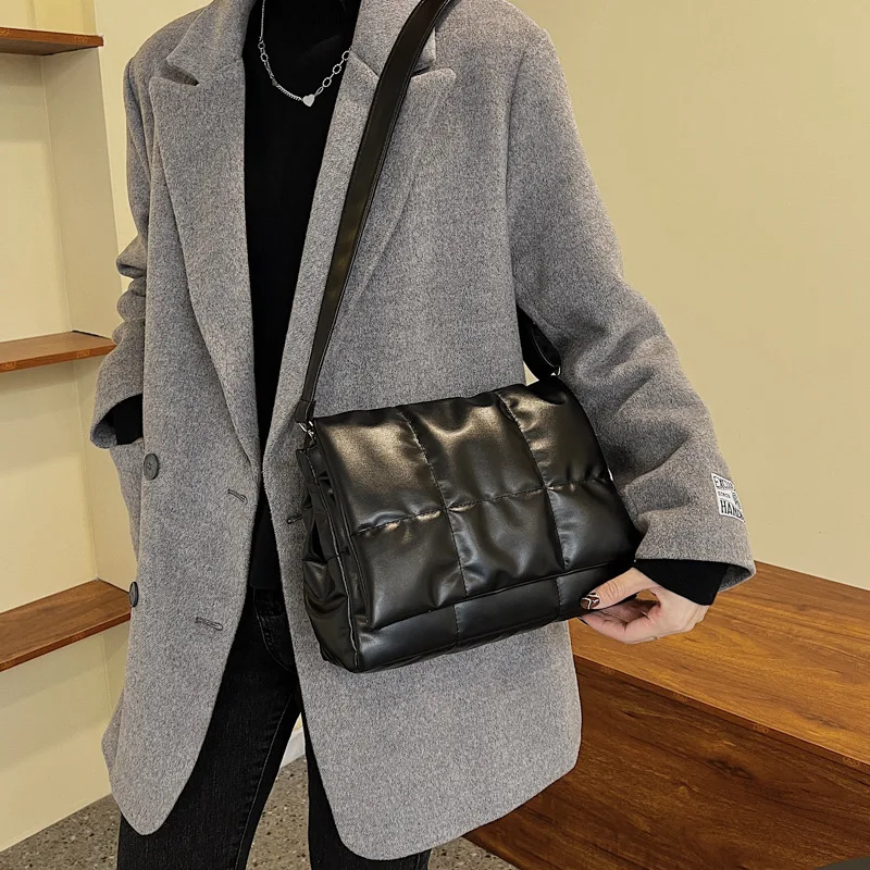 

Simple Design Quilted Leather Sling Shoulder Bags Large Square Square Women Clutch Handbags and Purse