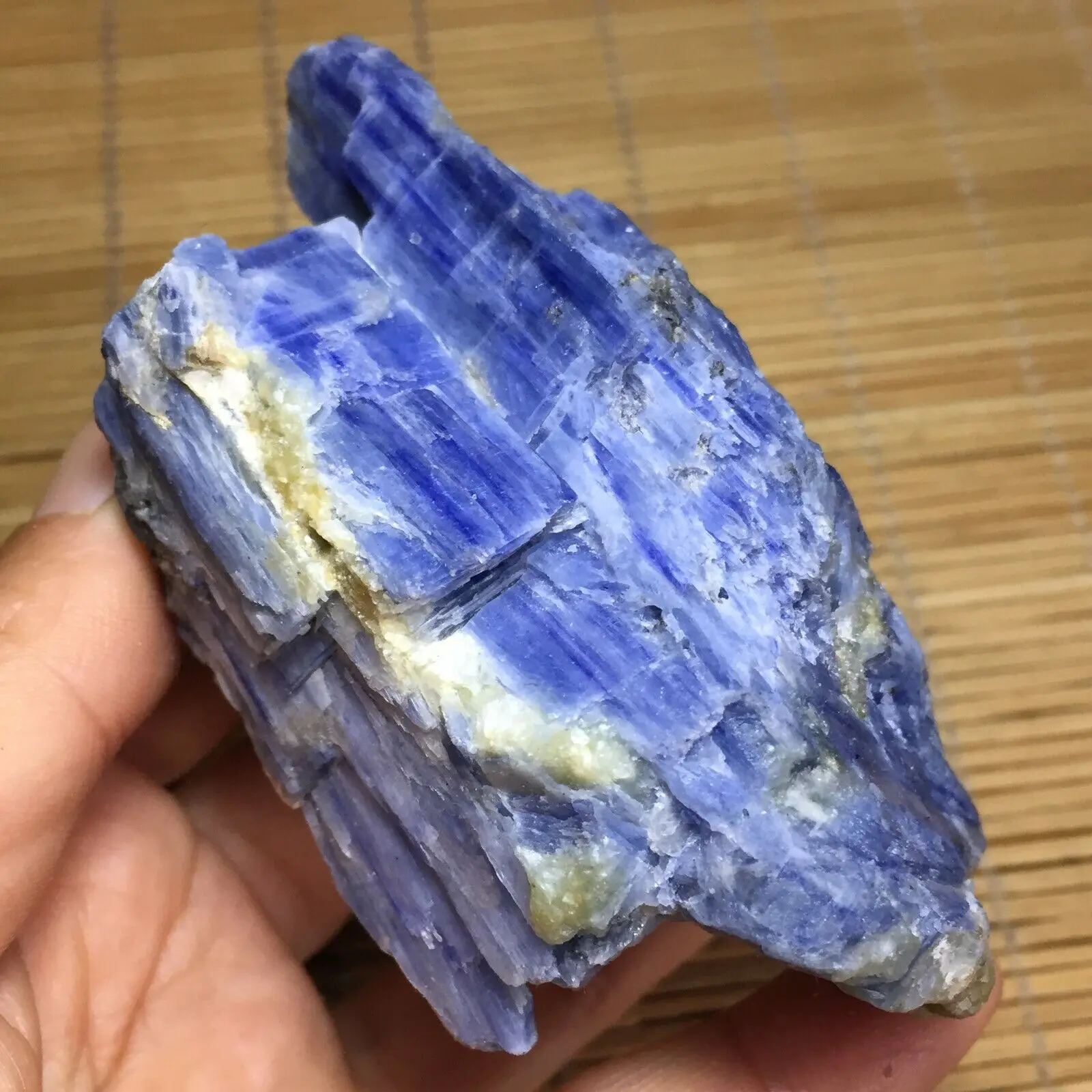 

Красивый редкий синий кристалл, натуральный кристалл, кианит, необработанный кристалл, драгоценный камень, минерал с лечебным действием, образцы, украшения для дома