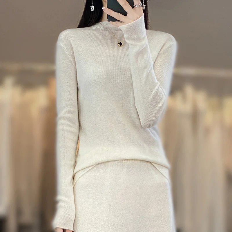 Женский вязаный свитер с высоким воротом тонкий облегающий низ длинным рукавом