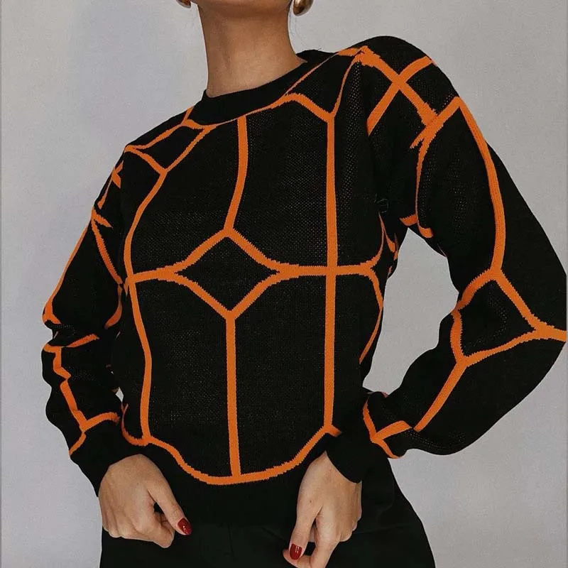 Женский трикотажный свитер с круглым вырезом длинным рукавом