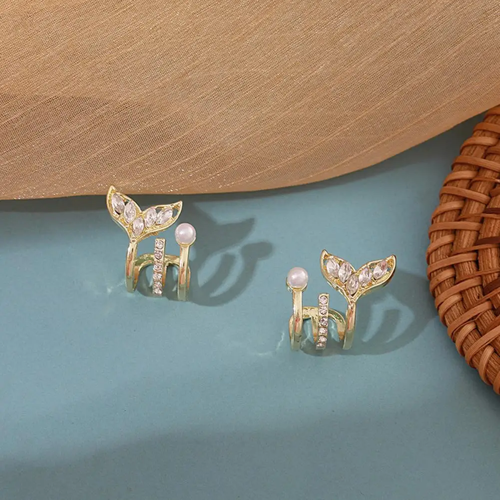 

1 Pair Stylish Ear Clips Gorgeous Ear Cuffs Fishtail Design Bling Cubic Zirconia Ear Clips Gift