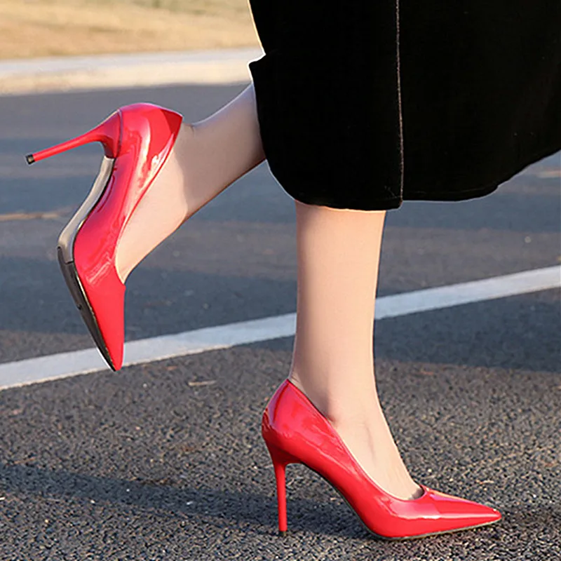 

Модные простые блестящие туфли Lafy из лакированной кожи на тонком каблуке-шпильке, привлекательные женские туфли с острым носком, размер 43 44,...