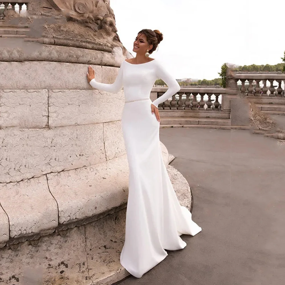 

Великолепное атласное красивое искусственное сексуальное элегантное платье невесты с открытой спиной и круглым вырезом и длинными рукавами в пляжном стиле