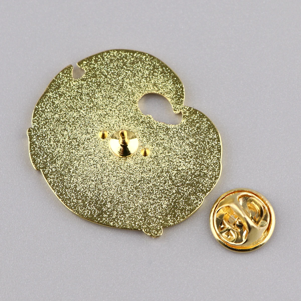 Милые эмалированные заколки в виде Аниме животных брошь животного спирта значки