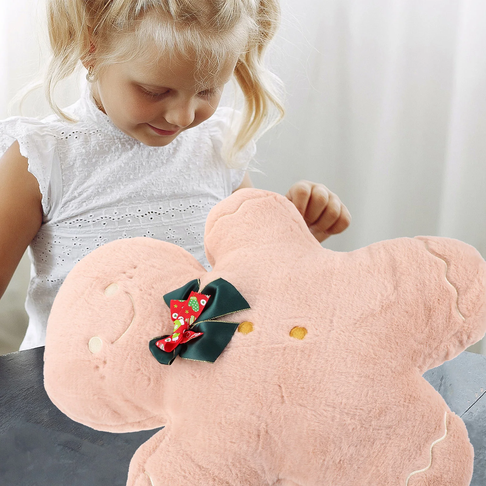 

Plush Throw Pillow Decorative Cushion Gingerbread Man Shaped Pillow Plush Toy Bedroom Decor