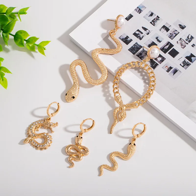 

SOHOT Cute Various Snake Shape Pendant Women Drop Earrings Gold Color Alloy Trendy Punk Style Party Jewelry Brincos
