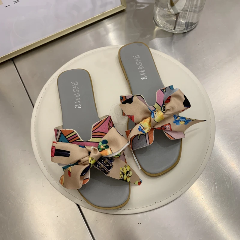 Современные летние женские тапочки на плоском каблуке в этническом стиле с