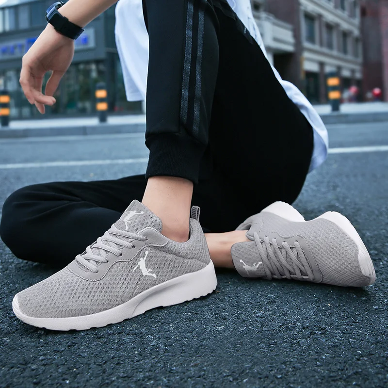 Summer Hot Sell Mesh Breathable Men's Running Shoes Comfortable Anti-slip Mens Sports Shoes Lace-up Low cut Men Casual Sneakers