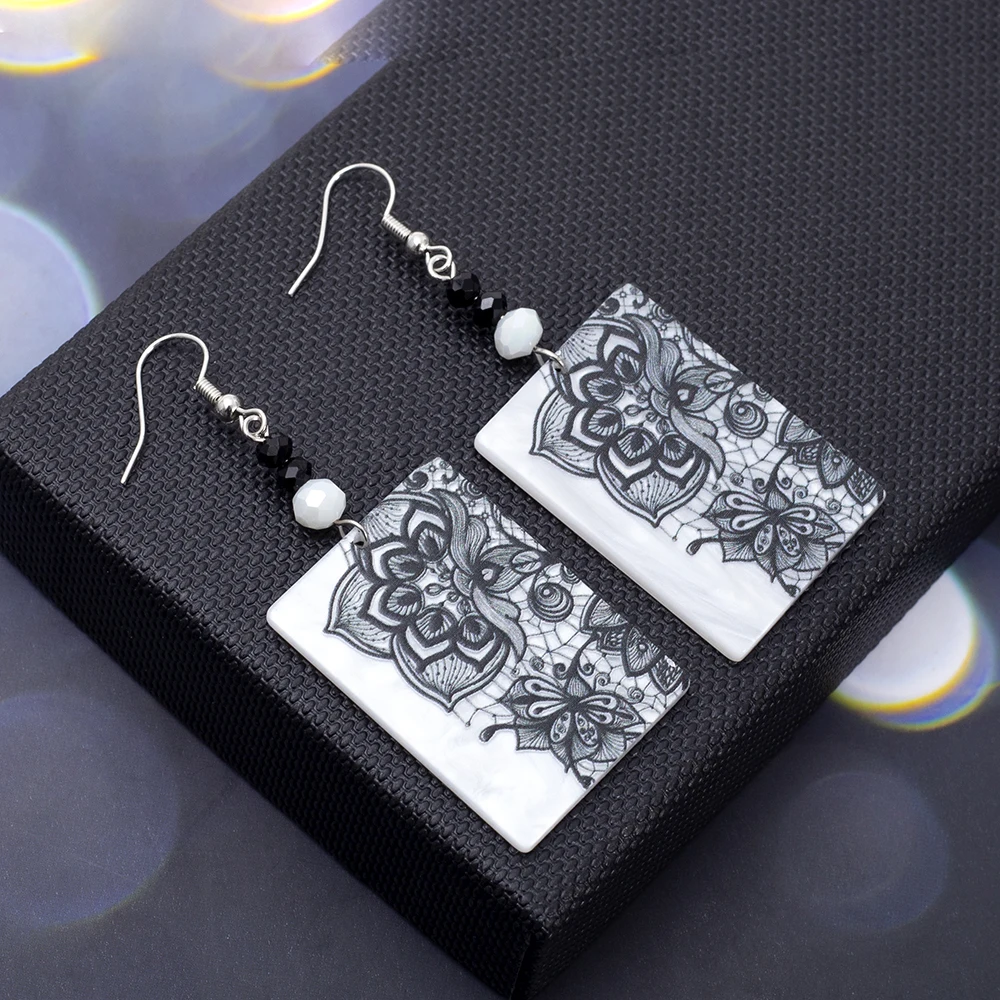 Женские акриловые серьги с цветочным принтом Relievo