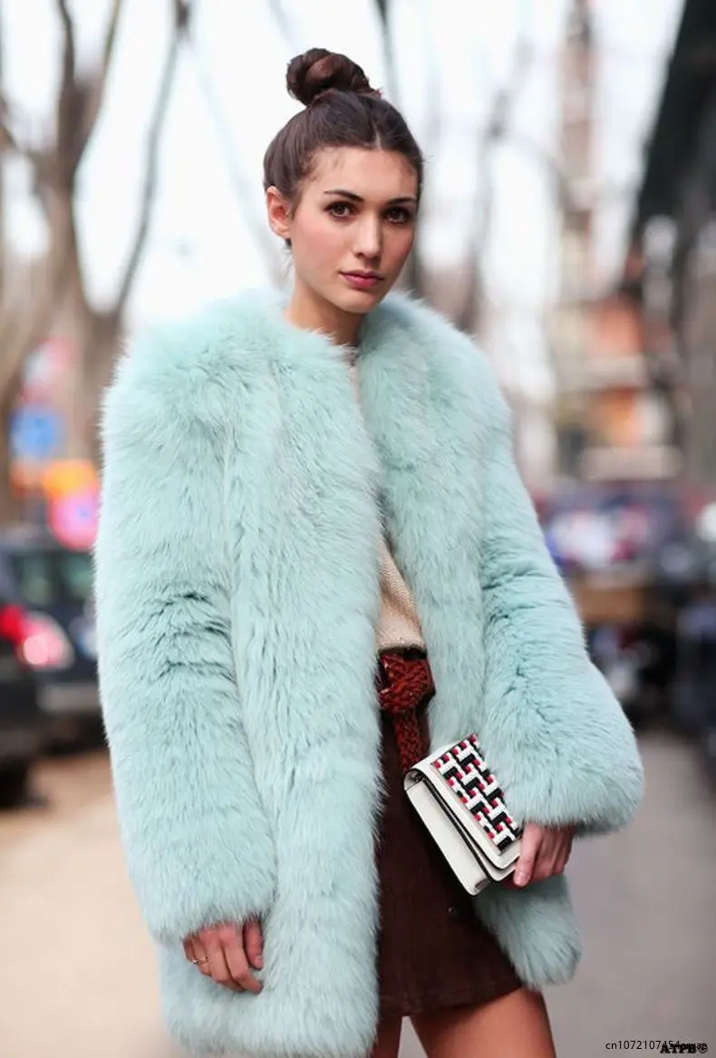 Дизайнерские шубы. Какие искусственные шубы в моде. Шуба fendi 2020 леопард. Какие искусственные шубы в моде. Эко шубы тренд 2022-2023.