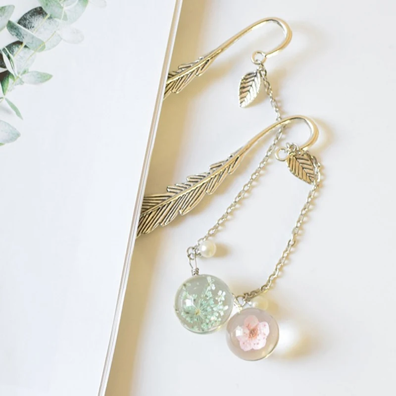 

Chinese Ancient Style Creative Flower Specimens Bookmark Pendant Metal Book Mark Stationery School Student Stationery Supply