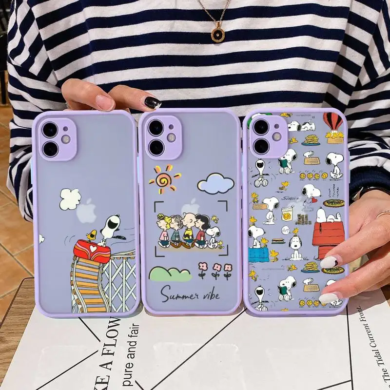 Купи Cute Cartoon Charlie Brown Snoopy Dog Phone Case For iphone 14 Plus 13 12 11 Pro Max Mini XS X XR Matte Purple Cover за 138 рублей в магазине AliExpress