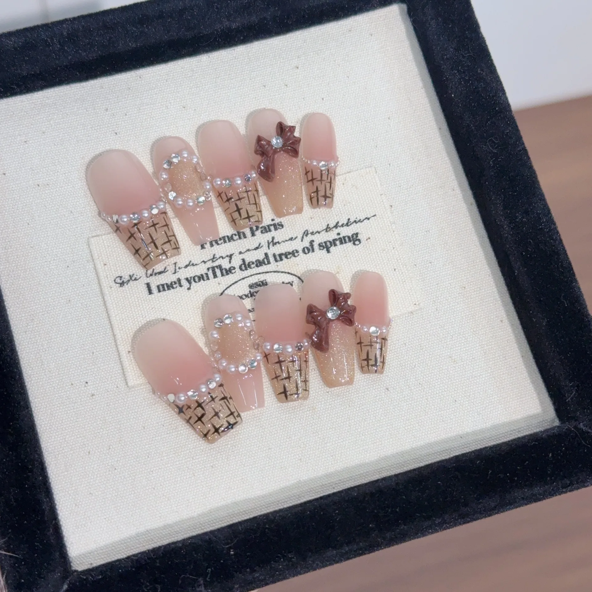 Meidum Coffin Французские накладные ногти с клеем Ручная работа Пресс на ногтях