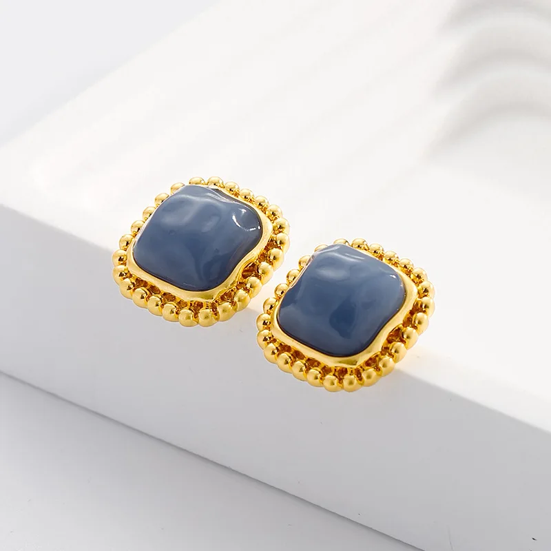

Aesthetic temperament, haze blue, minimalist earrings