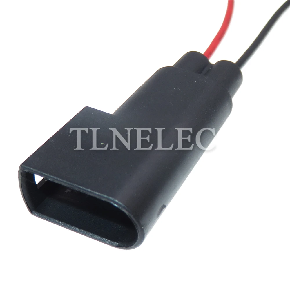 

2-контактный разъем для лампы двигателя Volvo DJ7022Q