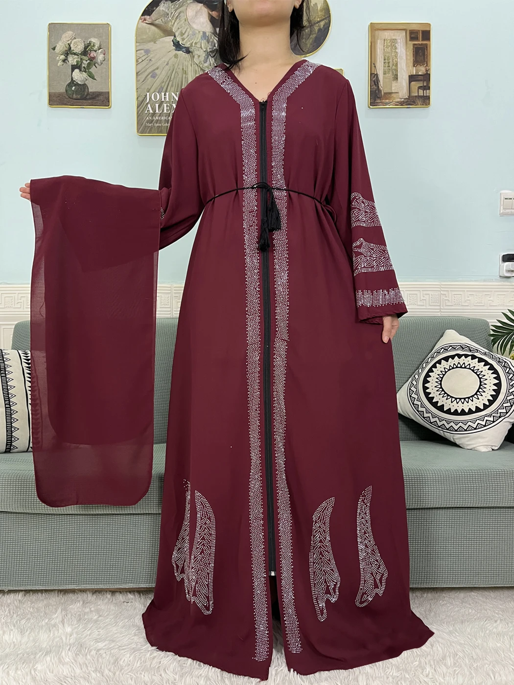 Женский свободный костюм с V-образным вырезом длинным рукавом и ремнем