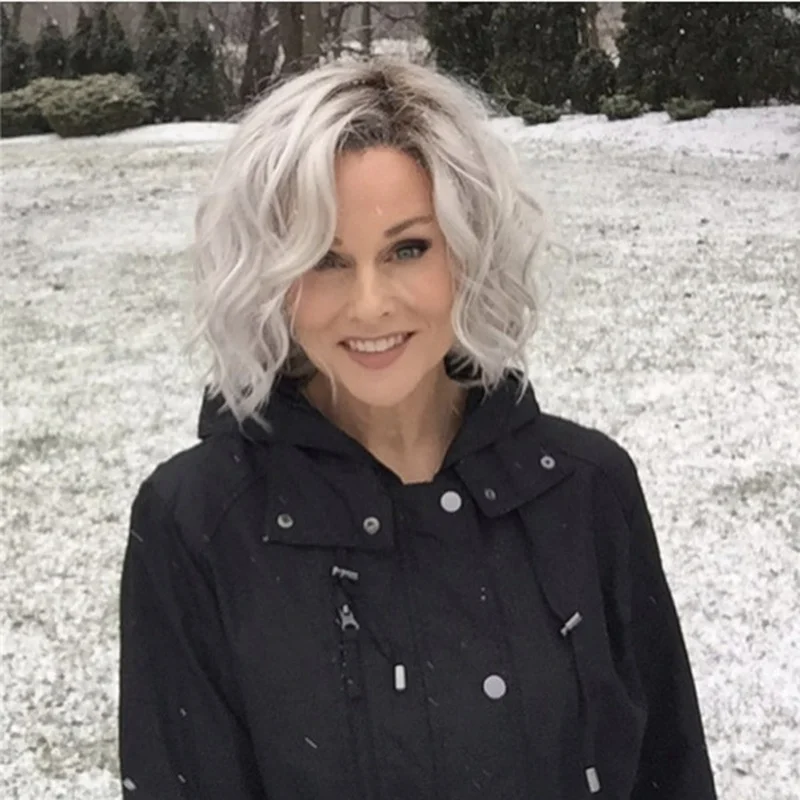 Женский синтетический парик GNIMEGIL короткие белые волнистые волосы с темными