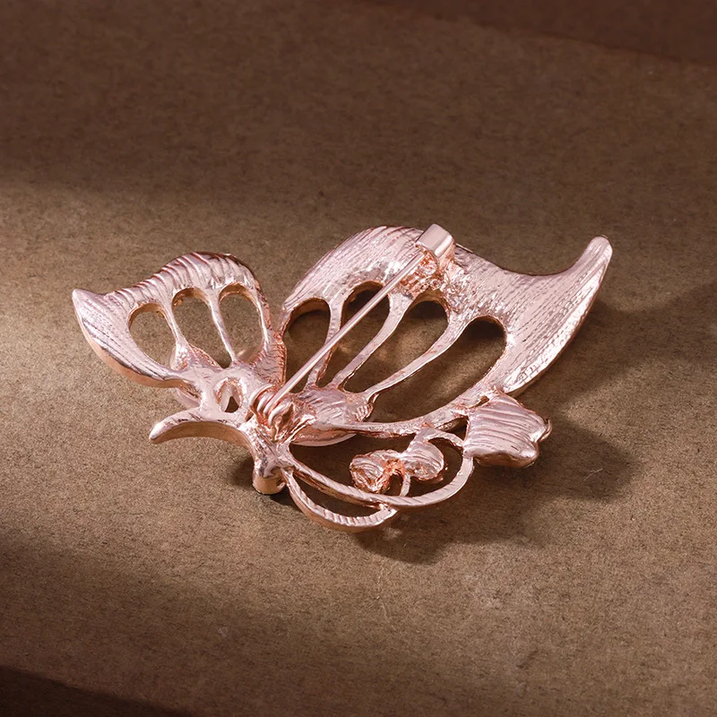 Изысканная брошь с цирконом и опалом-бабочкой в виде насекомых булавка для