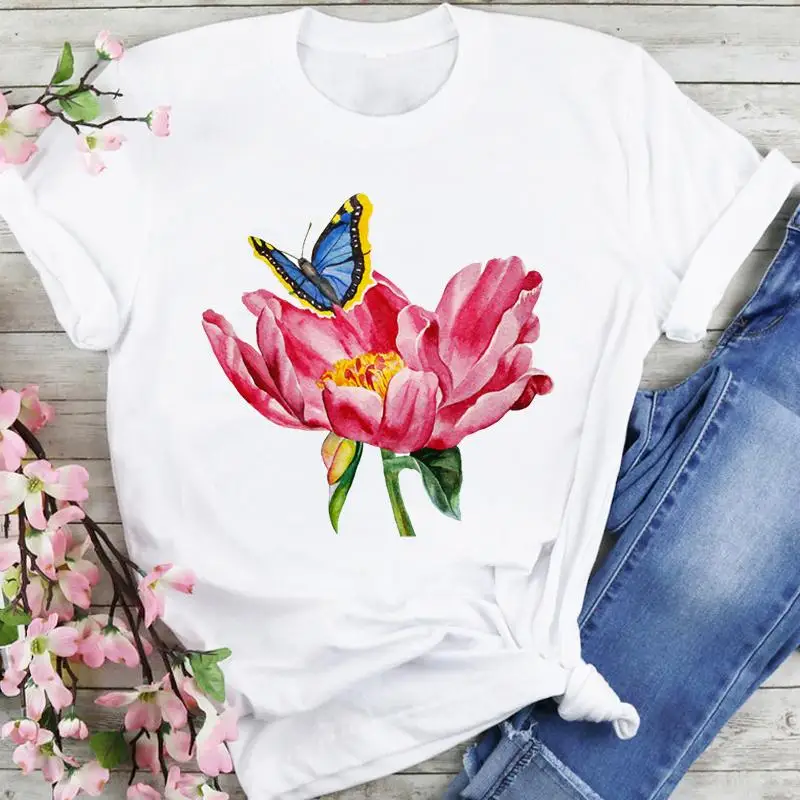 Купи Butterfly Pink Flowers Print T-Shirt Women Tees Fashion Summer Female Watercolor 90s Clothes Tops Short Sleeve Tshirts Femme за 169 рублей в магазине AliExpress