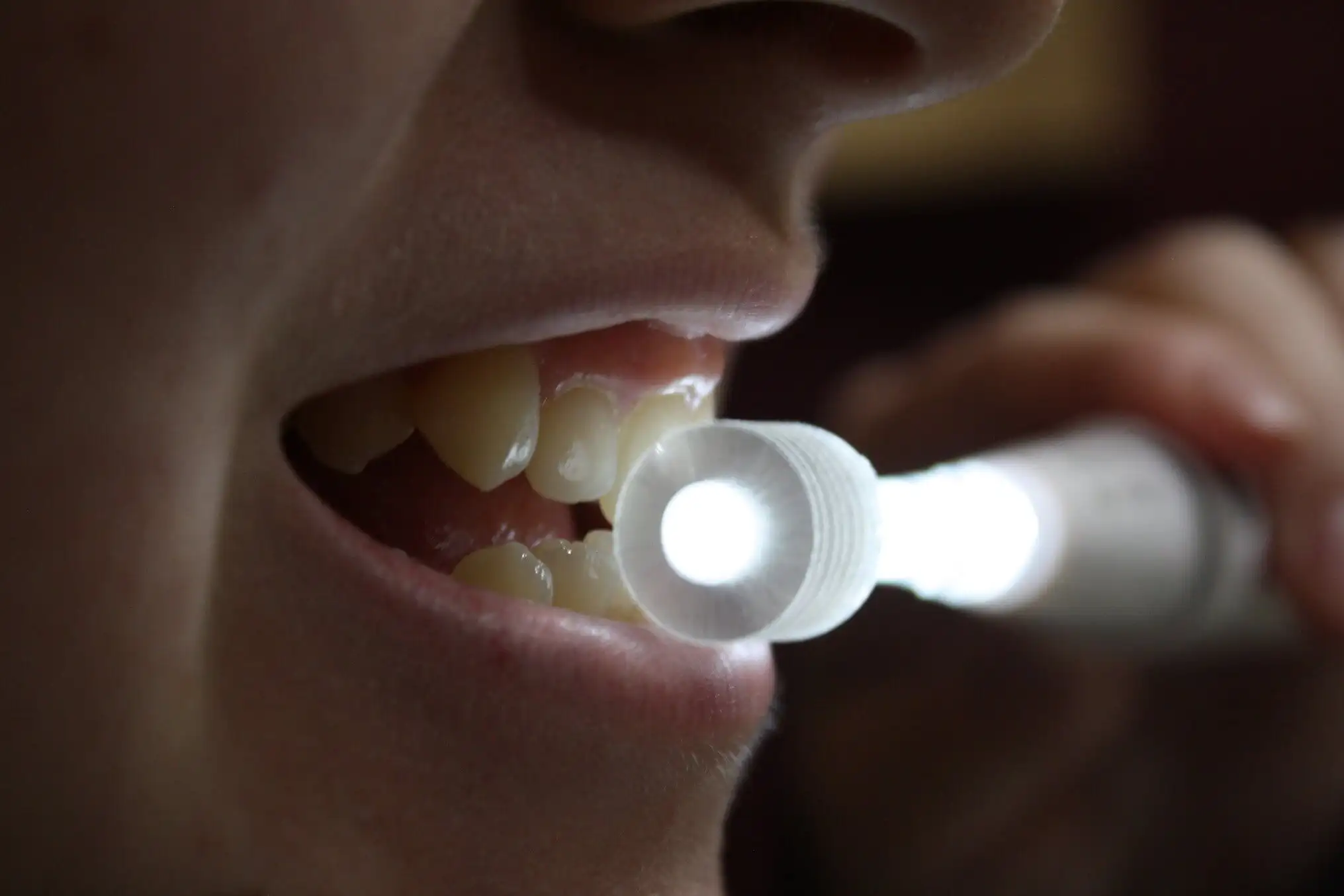 

Travel Toothbrush Gift Set Plus 3 Heads AAA Battery-No Charging Cables LED Light Micro Bristles
