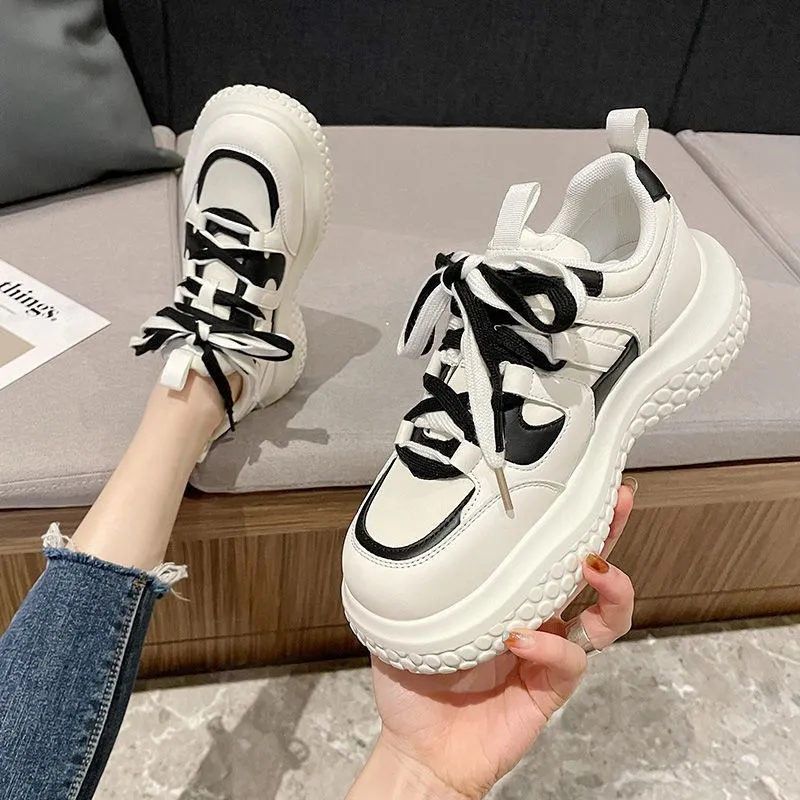 Купи 2022 New Fashion Women's Sneakers Casual White Shoes Thick Bottom Casual Color Matching All-match Running Shoes Women's Shoes за 1,976 рублей в магазине AliExpress