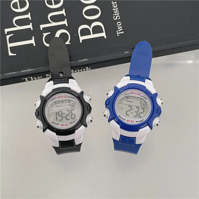Часы детские цифровые спортивные светодиодные водонепроницаемые с силиконовым