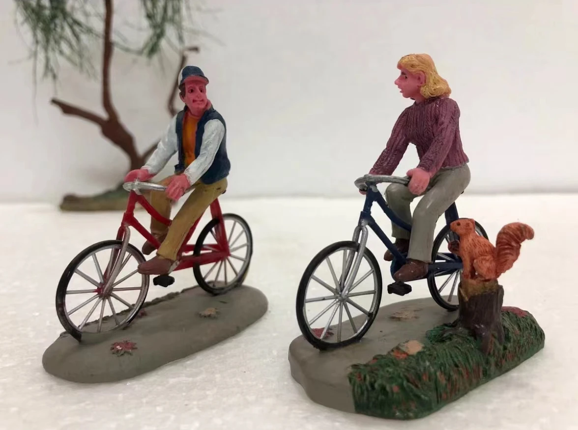 

Resin figure mental psychological sand table game box court therapy go outside on bike/bicycle