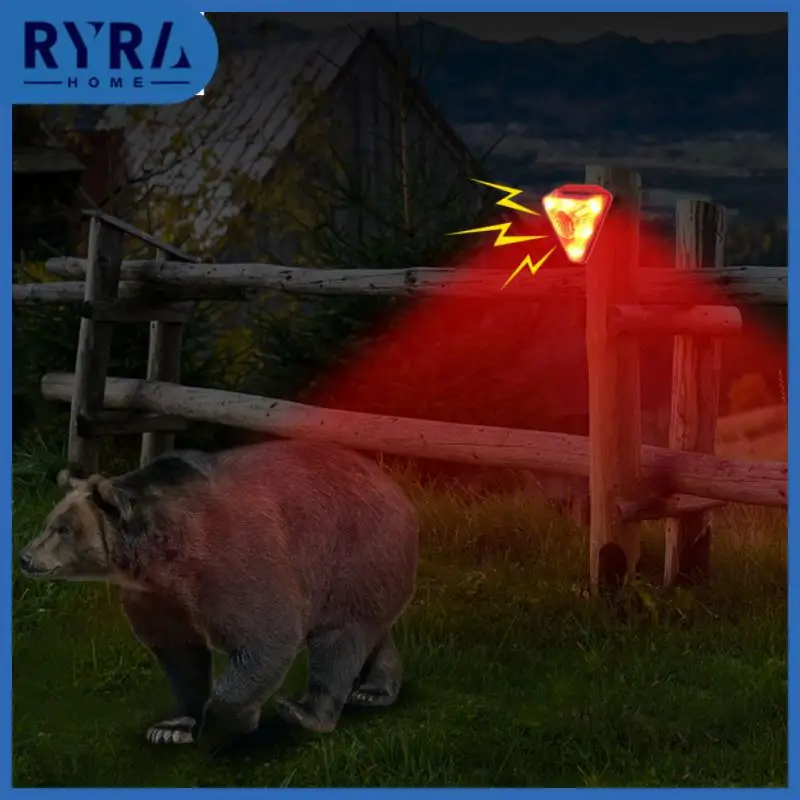 

Environmental Drive Away Wild Animals Alarm Siren Solar Light Alarm 6 Flashing Red Leds Animal Repellent Light Home Security