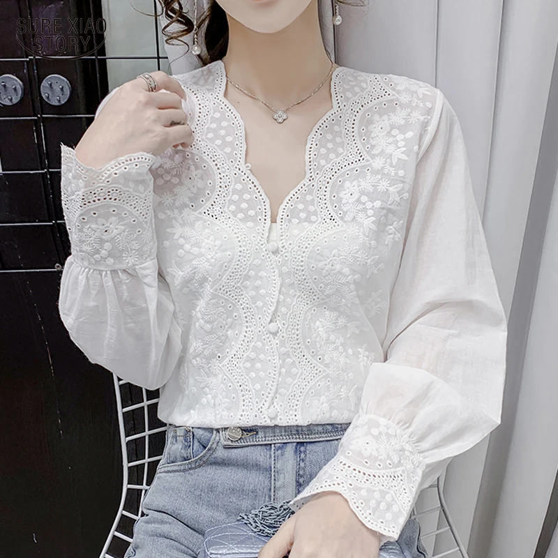 

Women Elegant Wavy Cut Long Sleeve Shirt Autumn Vintage Embroidery V-neck White Cotton Blouse Lace Crochet Hollow Shirt 17381