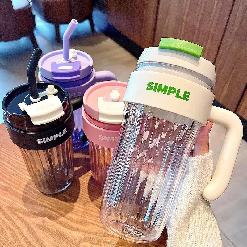 

920ml summer personalized large capacity sports water cup Convenient straw Coffee cup Home office handy cup with handle cup