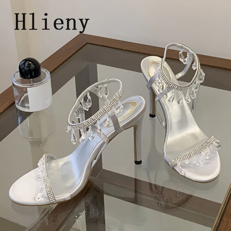 Фото Элегантные женские босоножки Hlieny с кристаллами, на тонком высоком каблуке, модные, в уличном стиле, с ремешком на щиколотке, для свадьбы, банкета, выпускного вечера №4