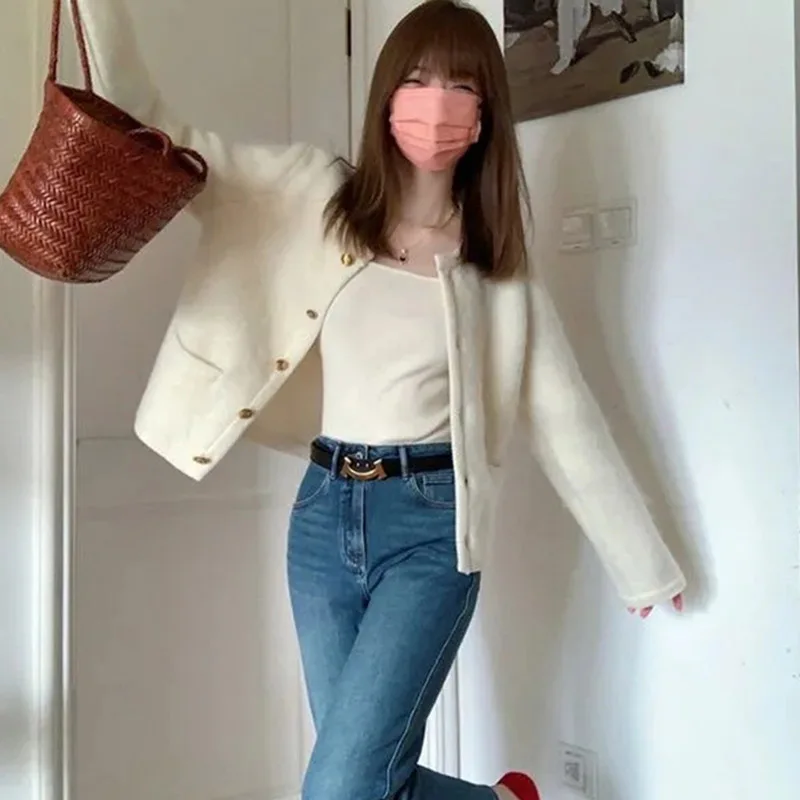 Женский трикотажный кардиган с длинным рукавом однотонный короткий свитер в