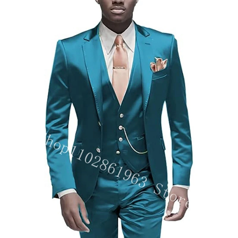 Рисунок 2 - Мужские атласные костюмы