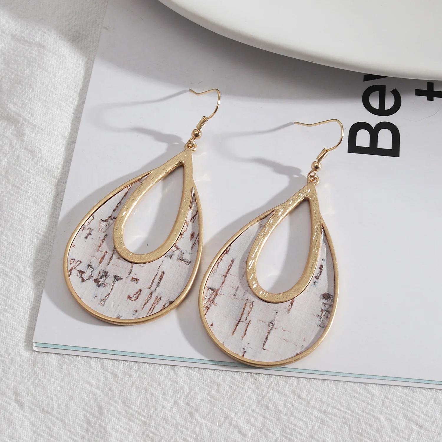 Полые серьги в форме капли воды кожаные пробковые каплевидные модные брендовые