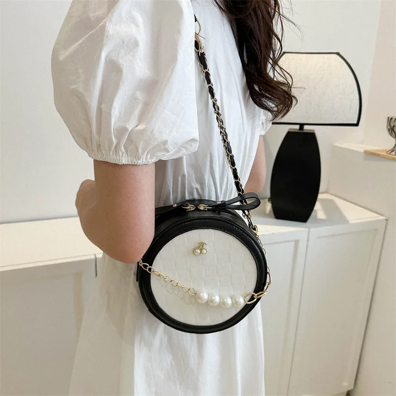 Round Contrast Color Women's 2023 New Fashion Box Small round Temperament Wild Pleated Chain Shoulder Messenger Bag