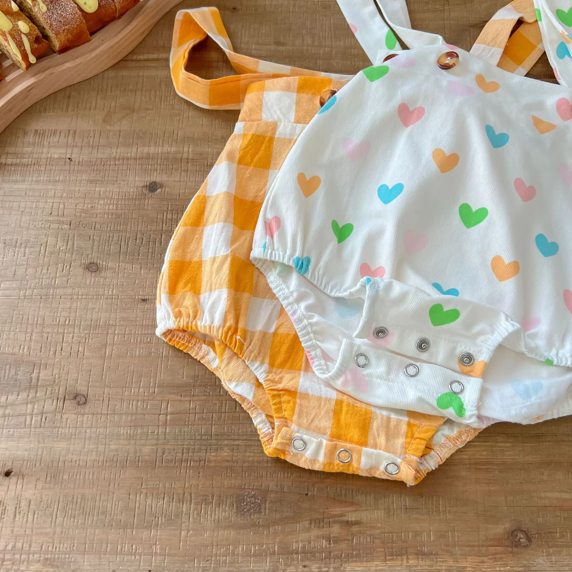 2022 Summer New Baby Strap Bodysuit Infant Sleeveless Plaid Jumpsuit Cute Heart Print Girls Overalls Cotton Baby Boy Clothes