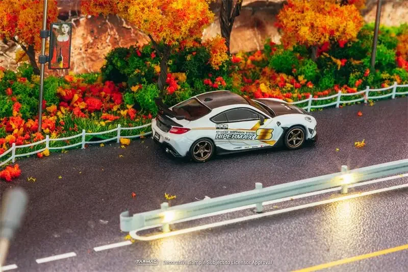 Литая под давлением модель автомобиля Tarmac Works 1:64 GR86 HKS HIPERMAX