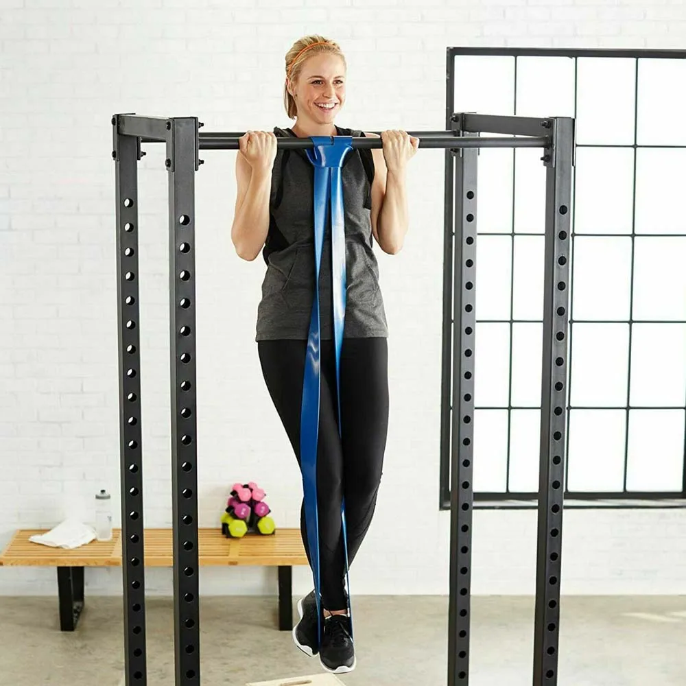 Спортивные резинки для подтягивания. Резина для подтягивания. Подтягивания с резинкой для девушек. Резинка для подтягивания на турнике. Подтягивание с резинкой для начинающих.