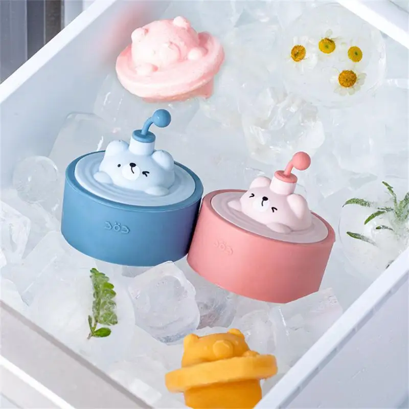 

Ice Cream Maker Tools Ice Cubes Maker Silicone Bear Shape Ice Hockey Mold Cartoon Self-made Ice Trays Kitchen Accessories DIY