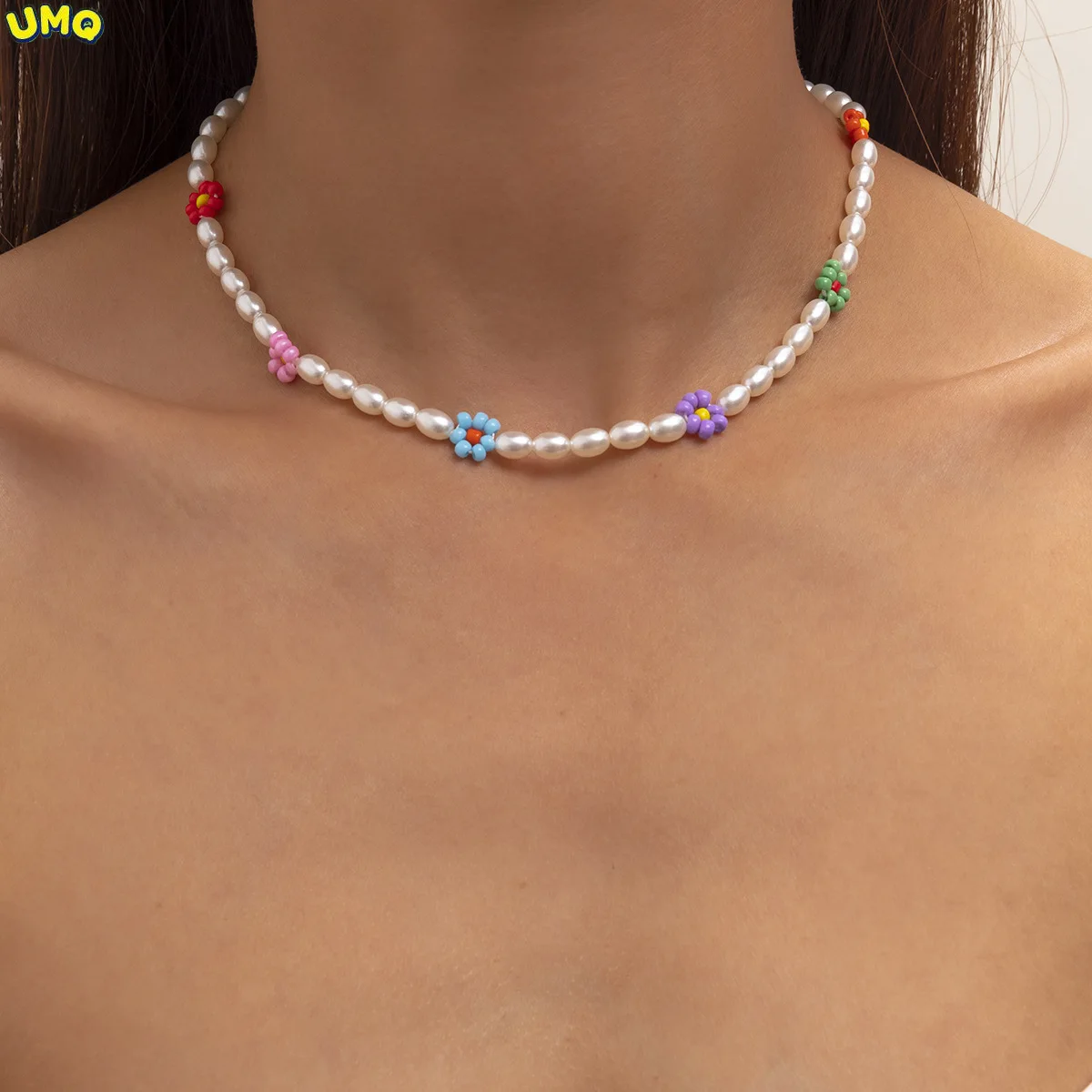 

European Fashion Stylesimple Millet Pearl Necklace Bohemian Color Daisy Flower Rice Bead Necklacegifts for Women