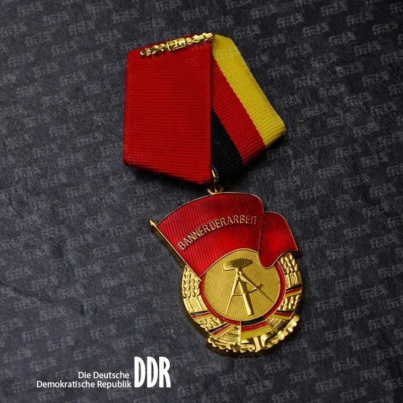 

Медаль Демократии Восточной Германии