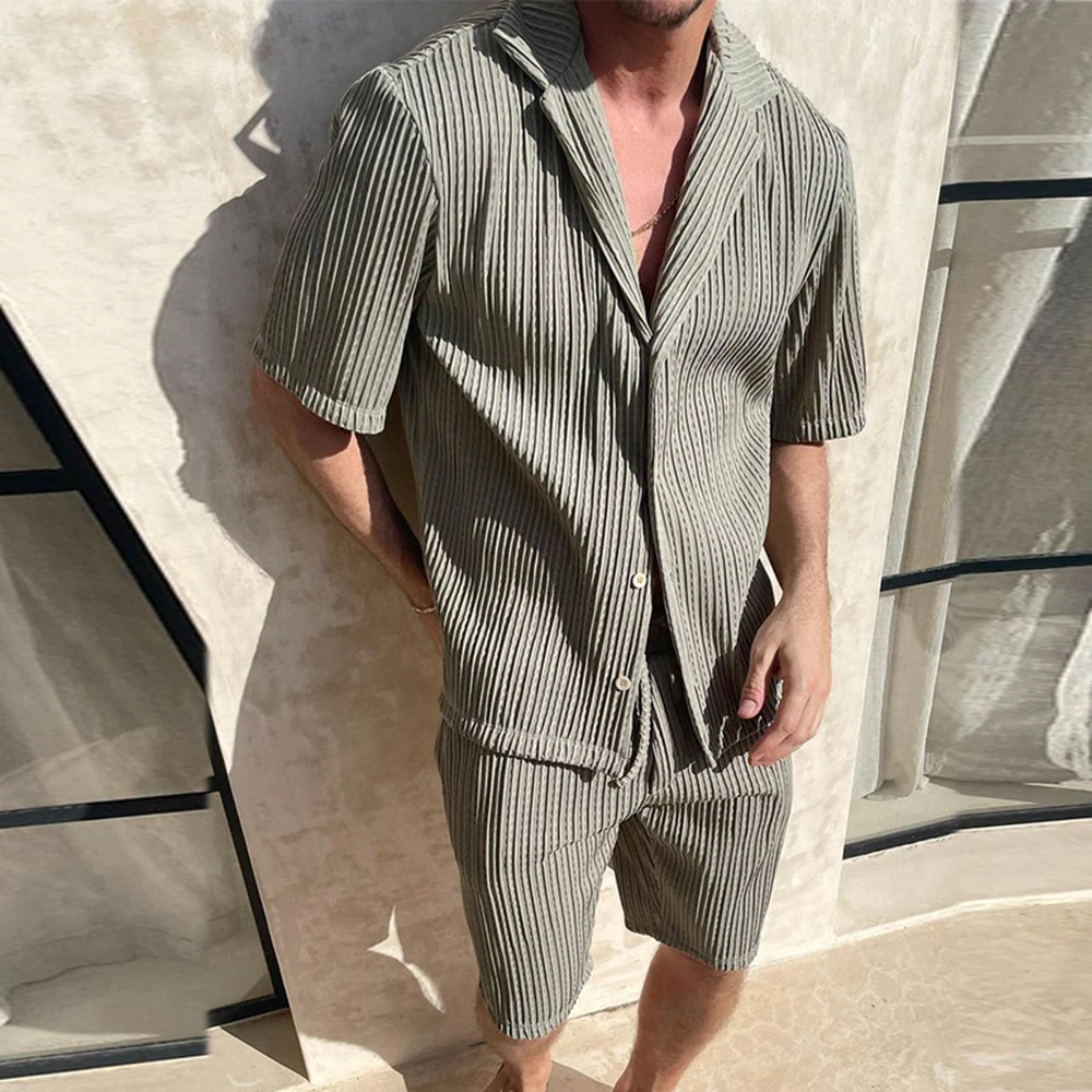 

Men Suits Summer Casual Short-sleeved Shirt Shorts Fashion Pleats Striped Suit Men's Shirts Short Pants Two-piece Set Tracksuit